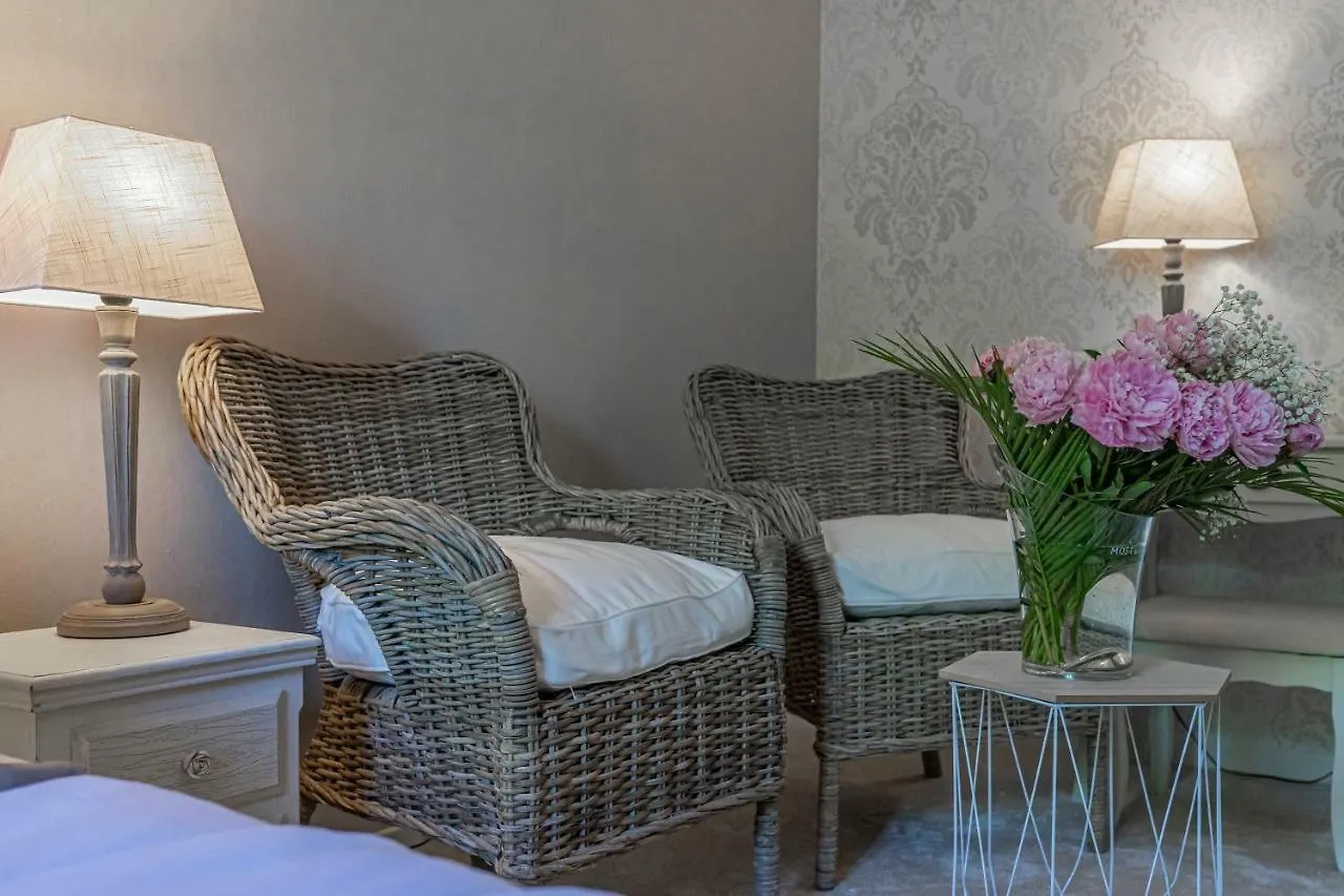 Hotel Au Coq Dort Spa Chatillon-sur-Chalaronne France